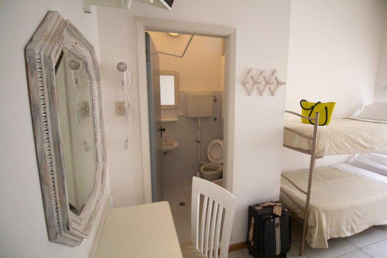 Hotel Morri بيلاريا-إيجيا مارينا المظهر الخارجي الصورة