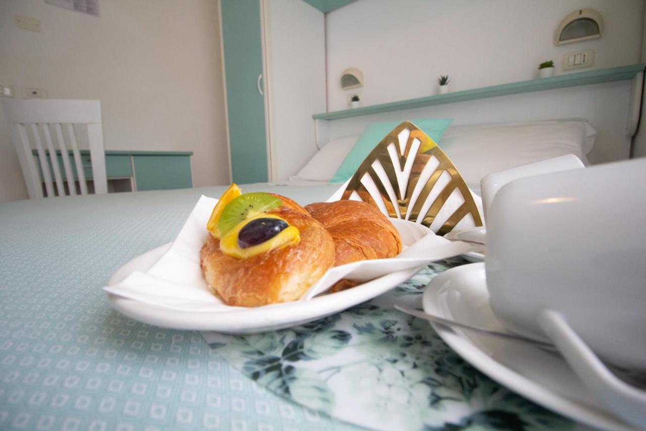 Hotel Morri بيلاريا-إيجيا مارينا المظهر الخارجي الصورة