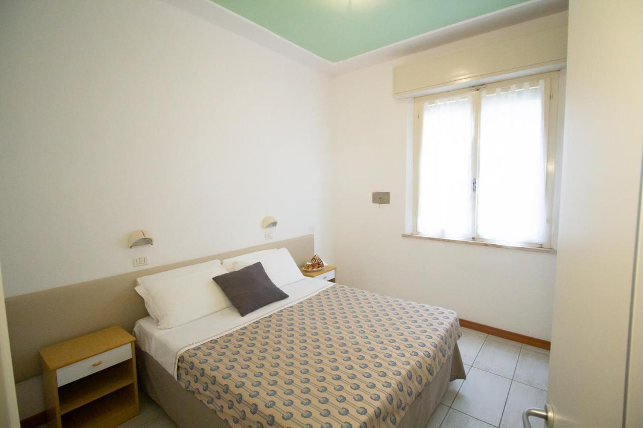 Hotel Morri بيلاريا-إيجيا مارينا المظهر الخارجي الصورة