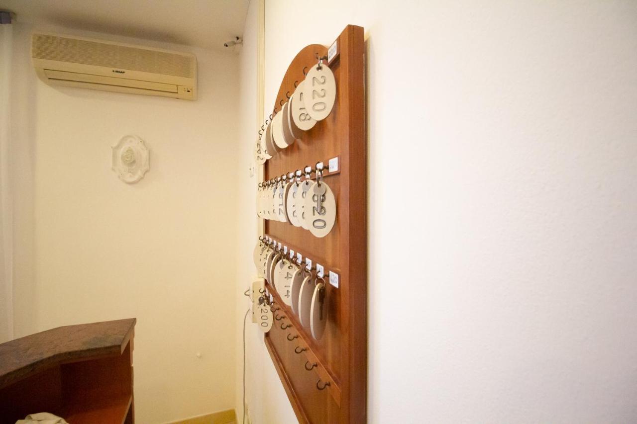 Hotel Morri بيلاريا-إيجيا مارينا المظهر الخارجي الصورة