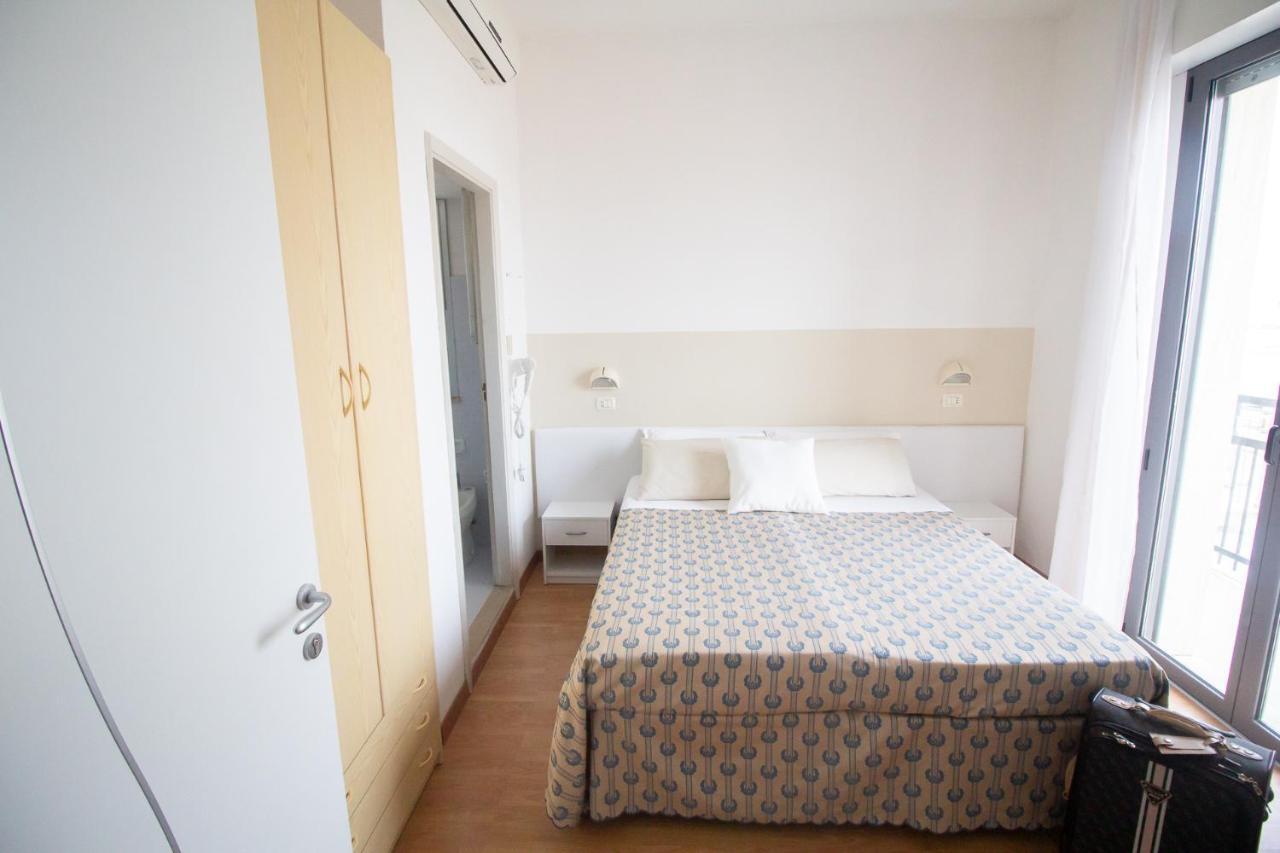 Hotel Morri بيلاريا-إيجيا مارينا المظهر الخارجي الصورة